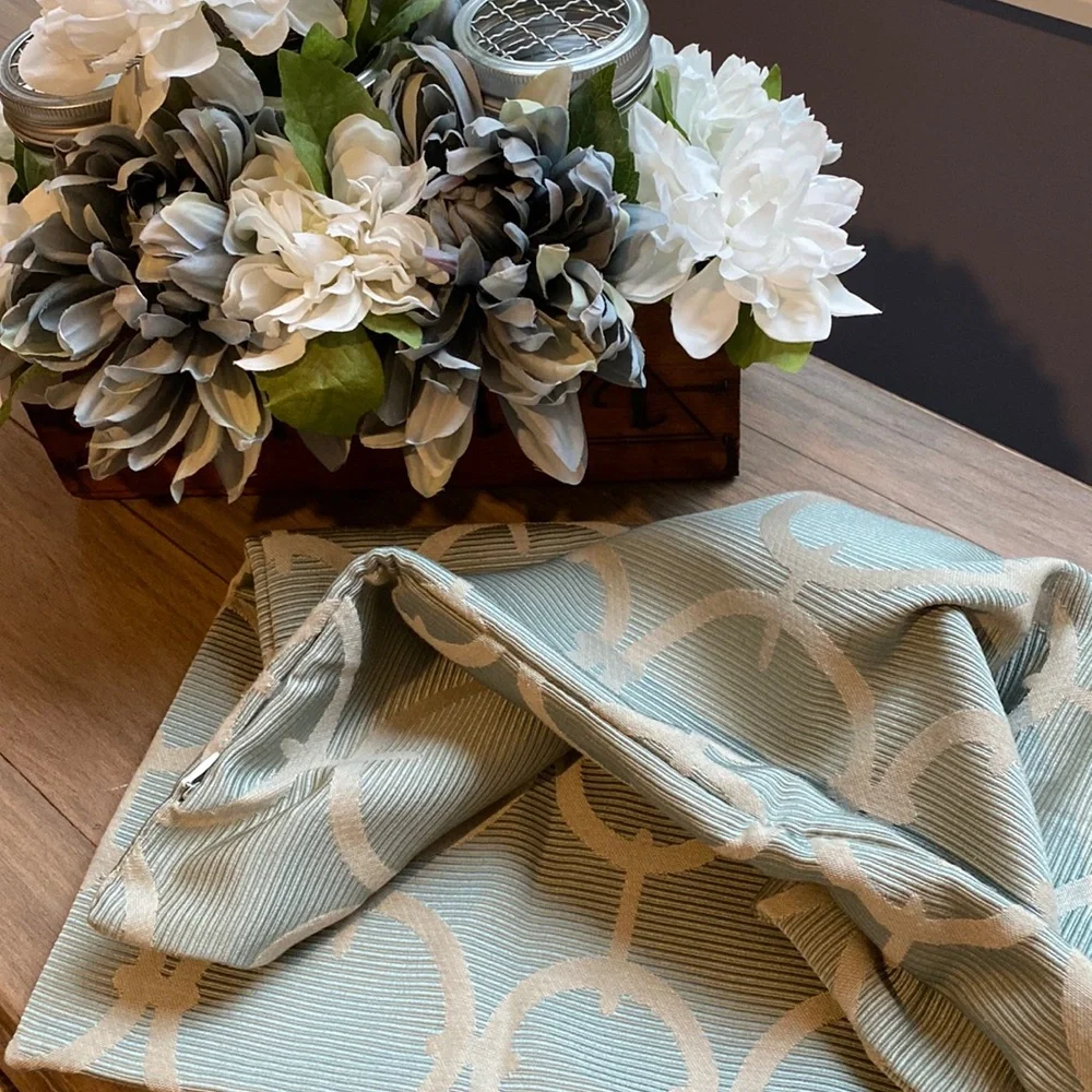 Pillow cover